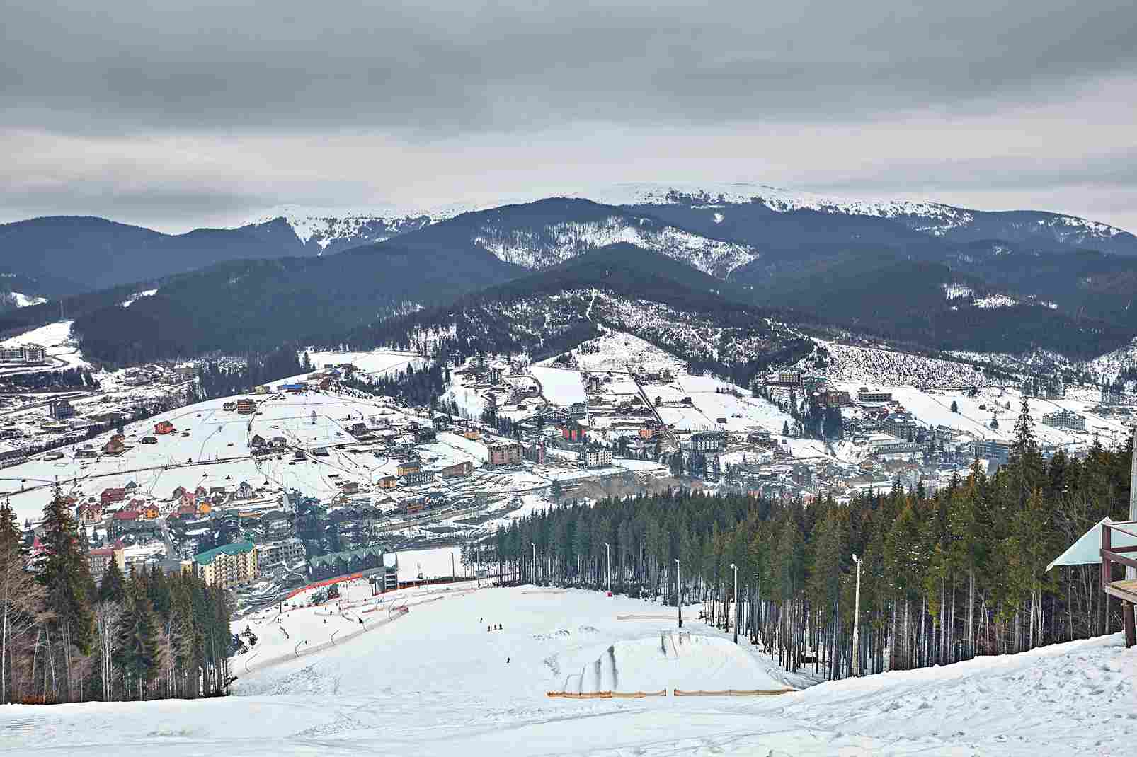Peak Season: When to Visit for the Best Deals