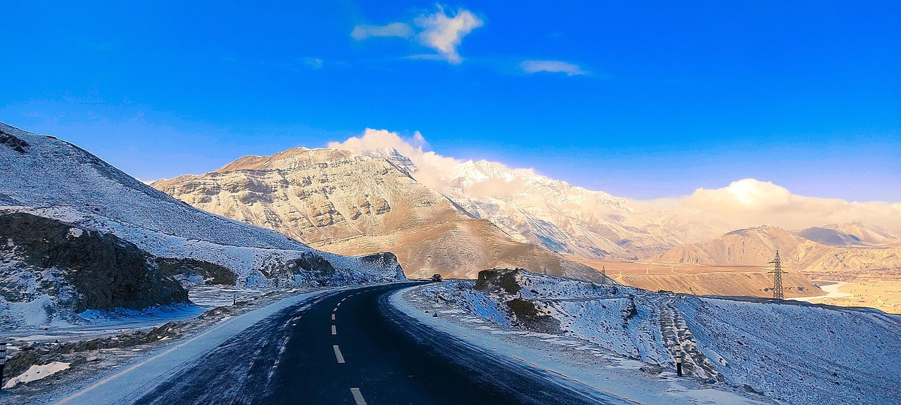 Srinagar Leh Highway with Road