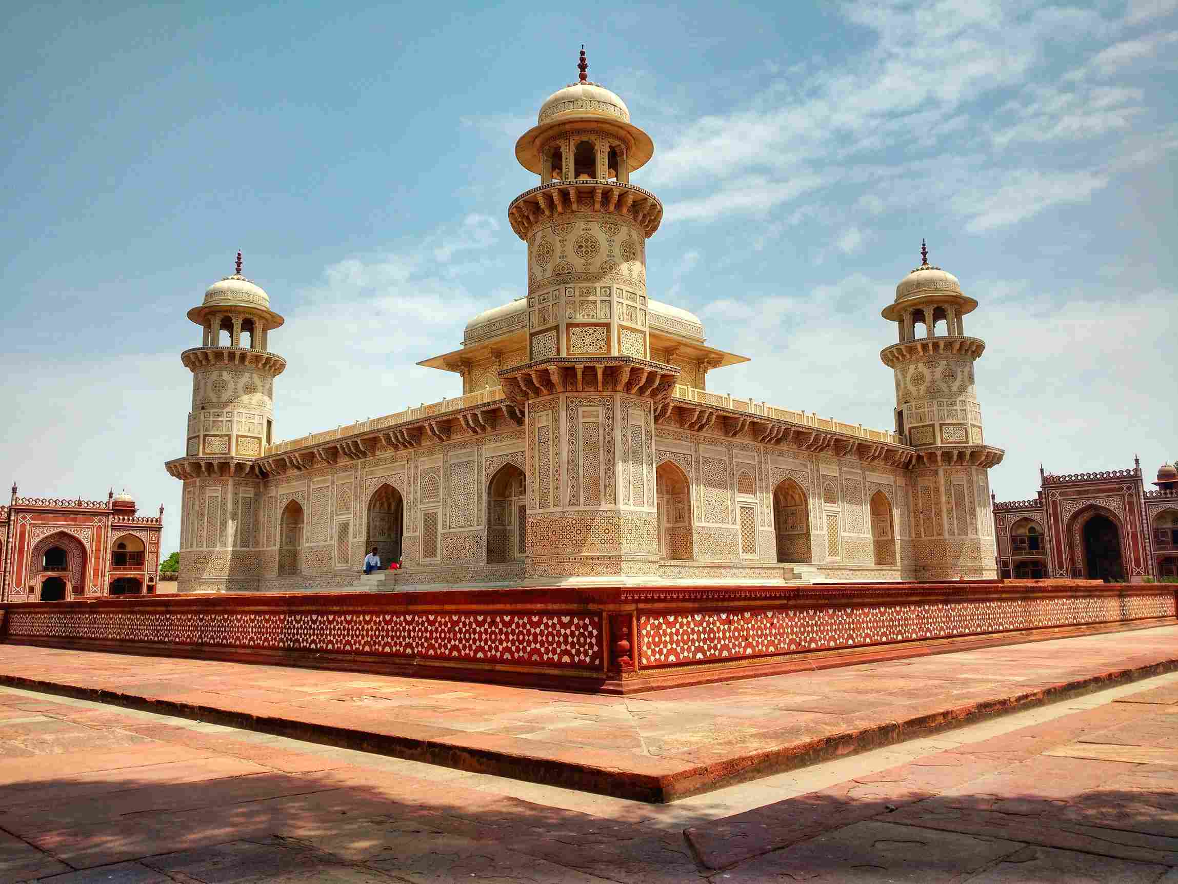 Your Guide to the Best Time to Visit Taj Mahal