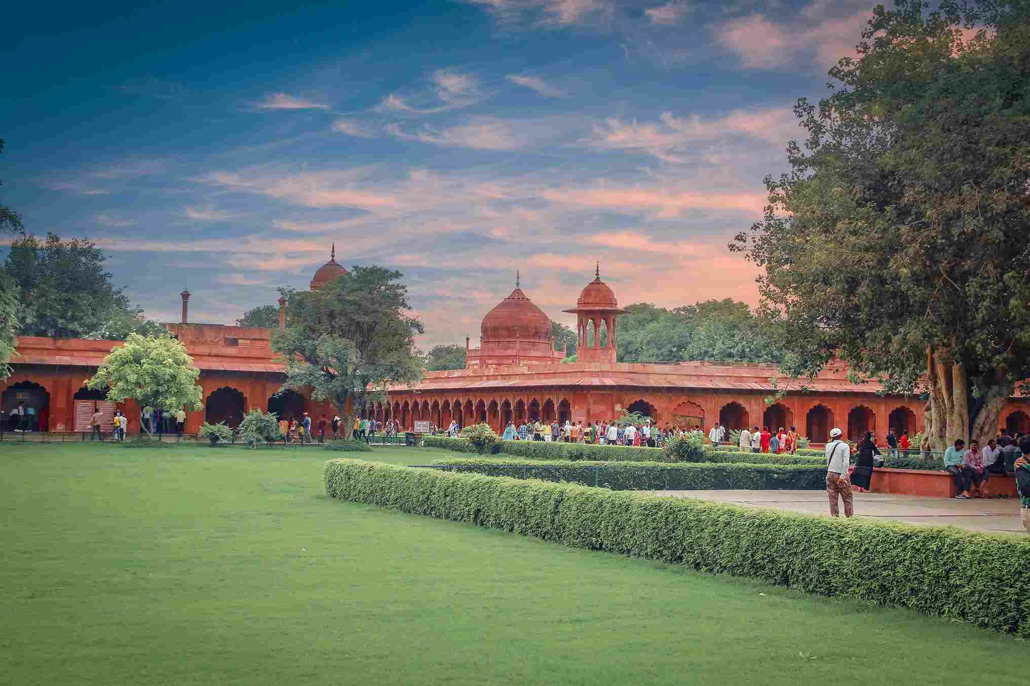 delhi best time to visit Peak Summer