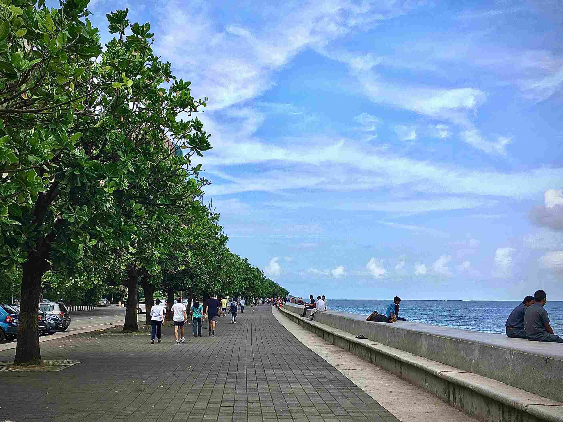 Experiencing Marine Drive: What to Do and See